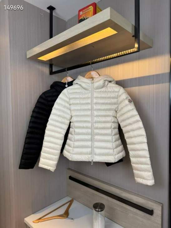 Picture of Moncler Down Jackets _SKUMonclersz0-326yr17837354